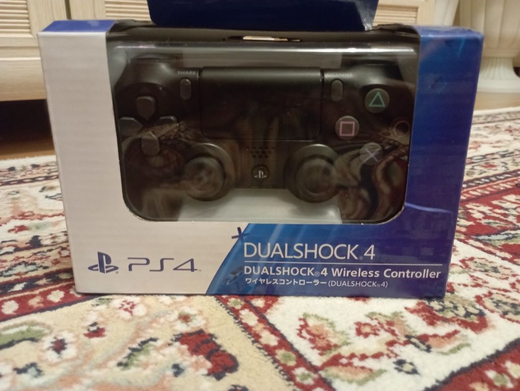 Геймпад DualShock 4