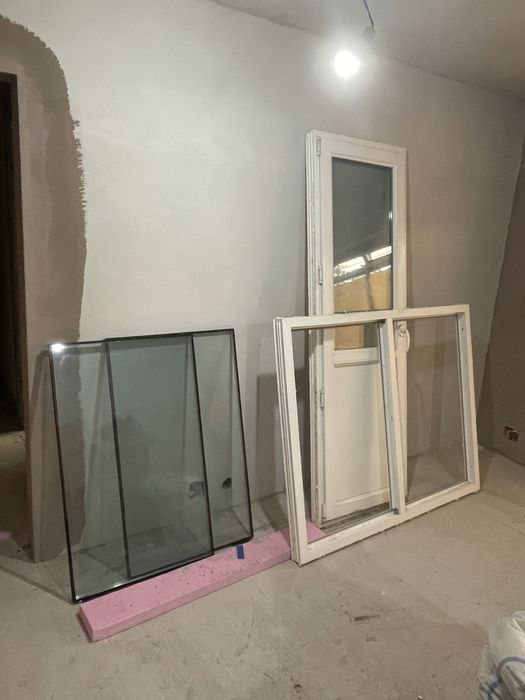 Geamuri cu usa pentru balcon