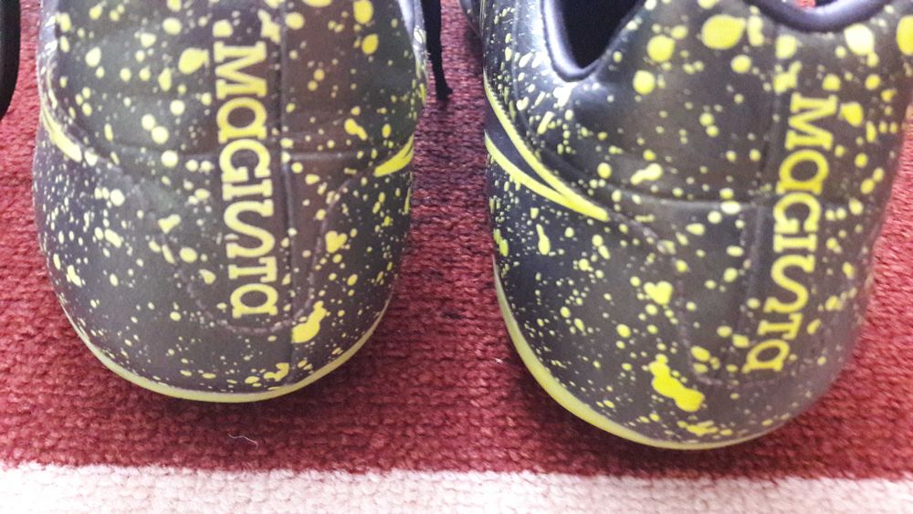 Футболни обувки Найк 40н