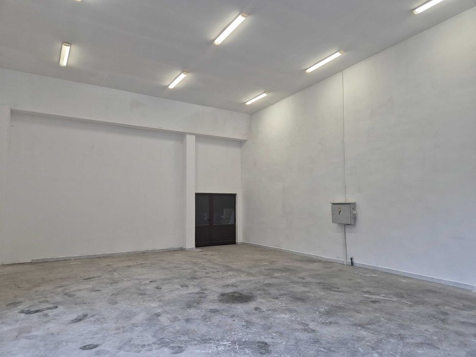 Промишлено помещение под наем 110 кв.м - производство и склад