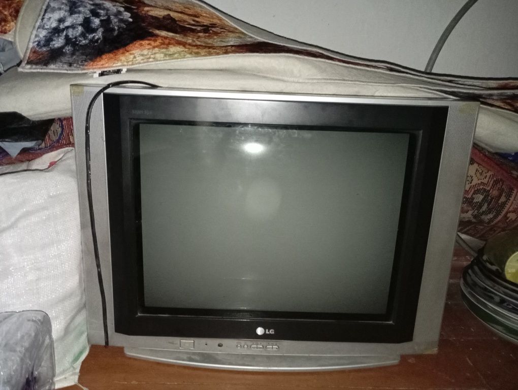 Lg televizor sotiladi