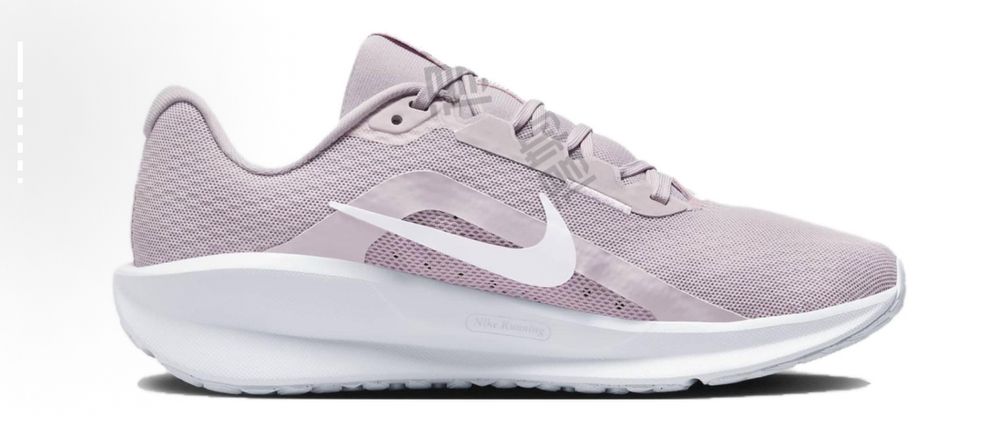 NIKE кроссовки женские