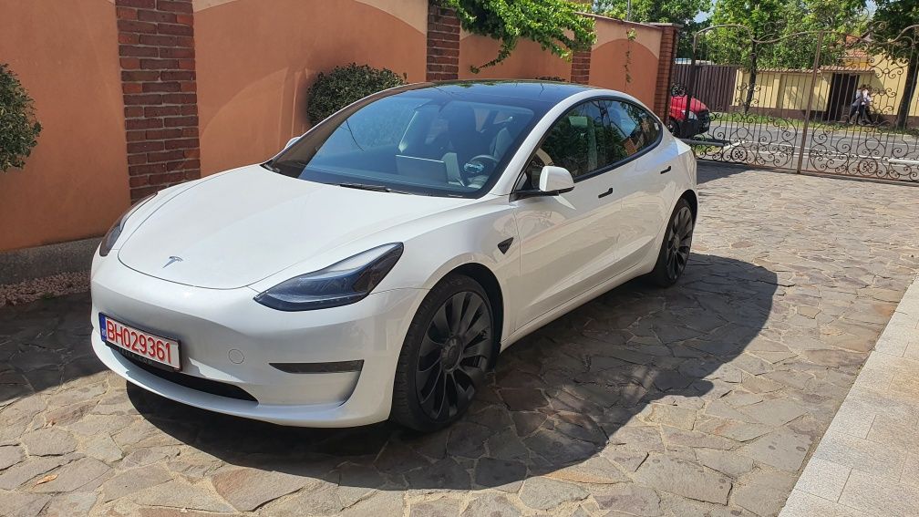 Tesla 3 Performance 12206km 32760+TVA  Decembrie  2022