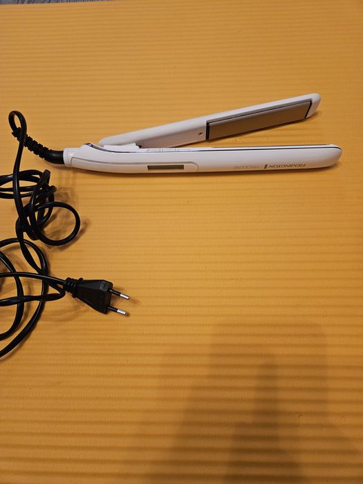 Placa de indreptat parul, Remington S5901, putin utilizata