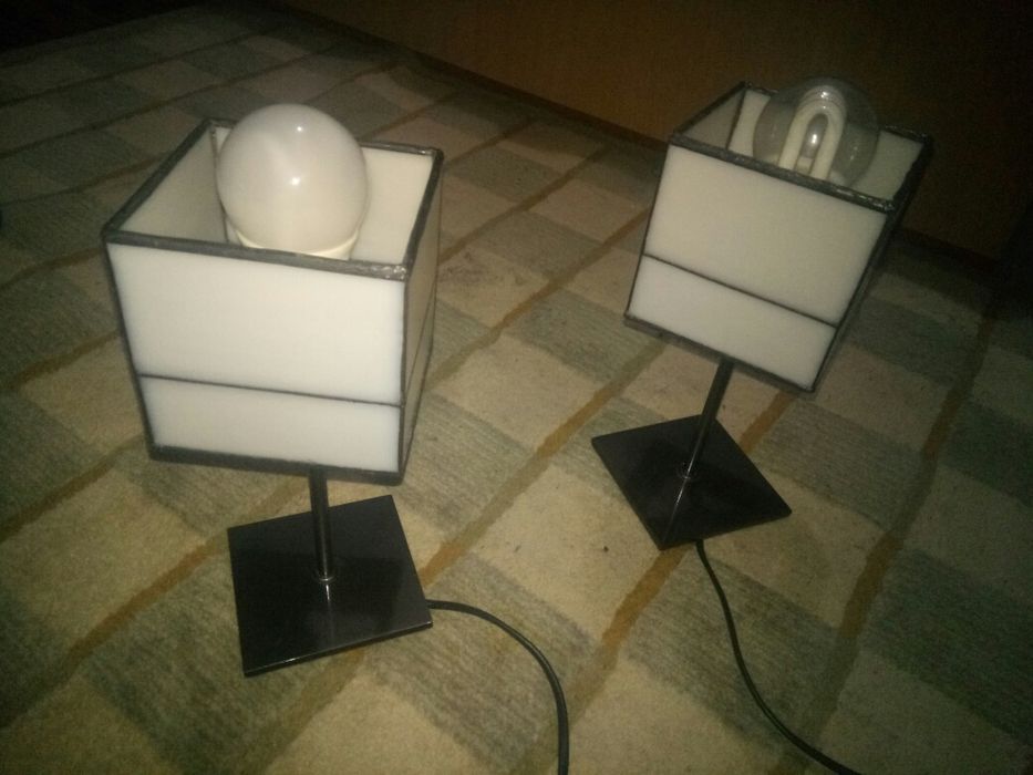 Lampi noptiere Vintage vechi ca noi