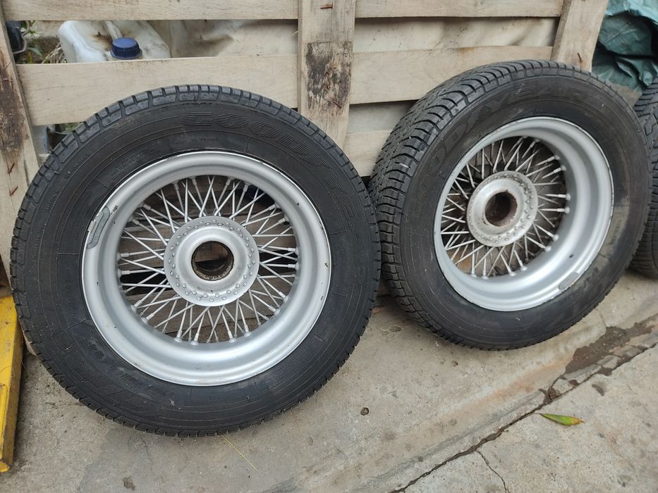 Roti auto retro spitate