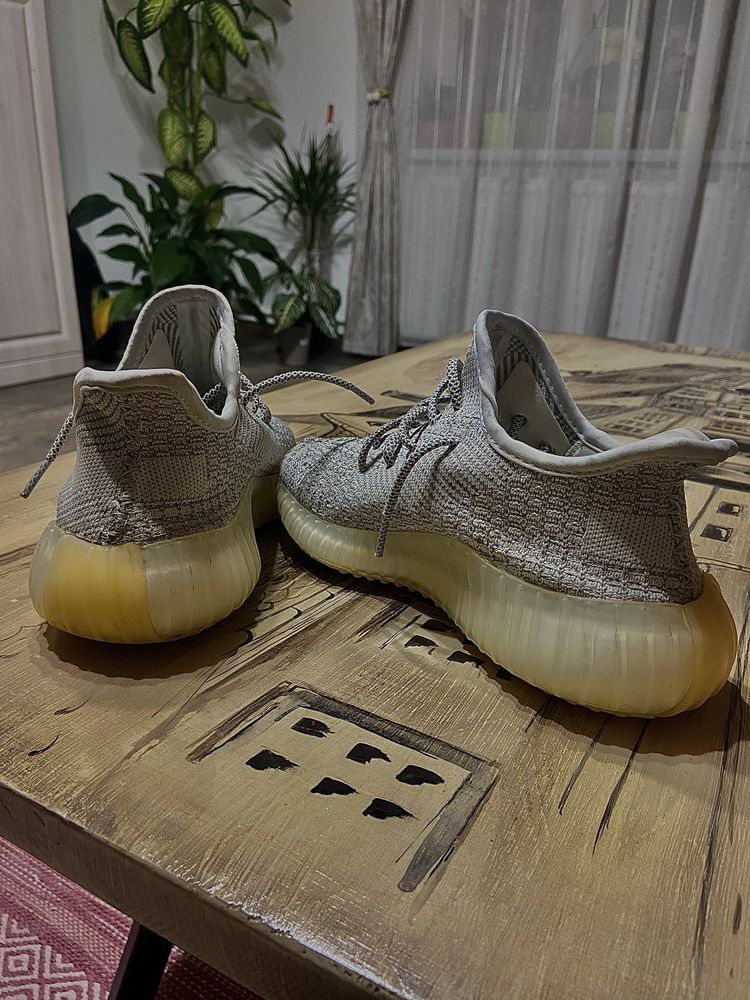 yeezy 350 static reflective