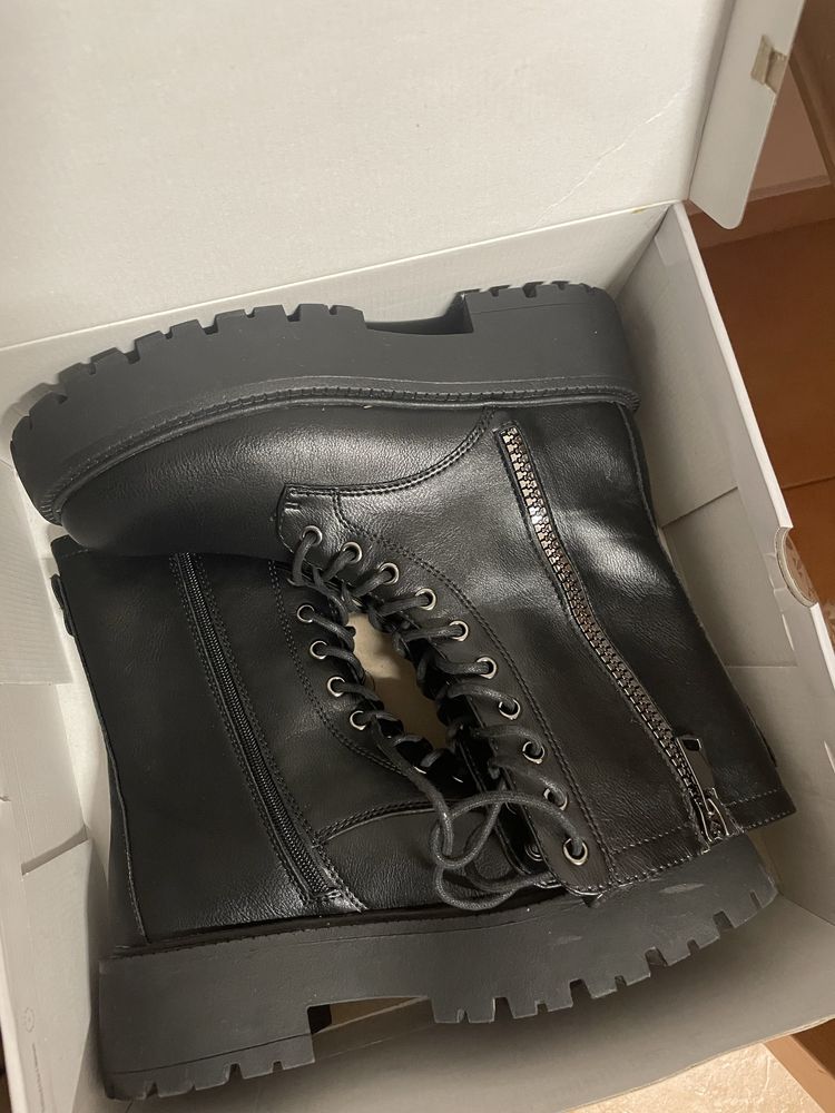 Ghete Catwalk marimea 40