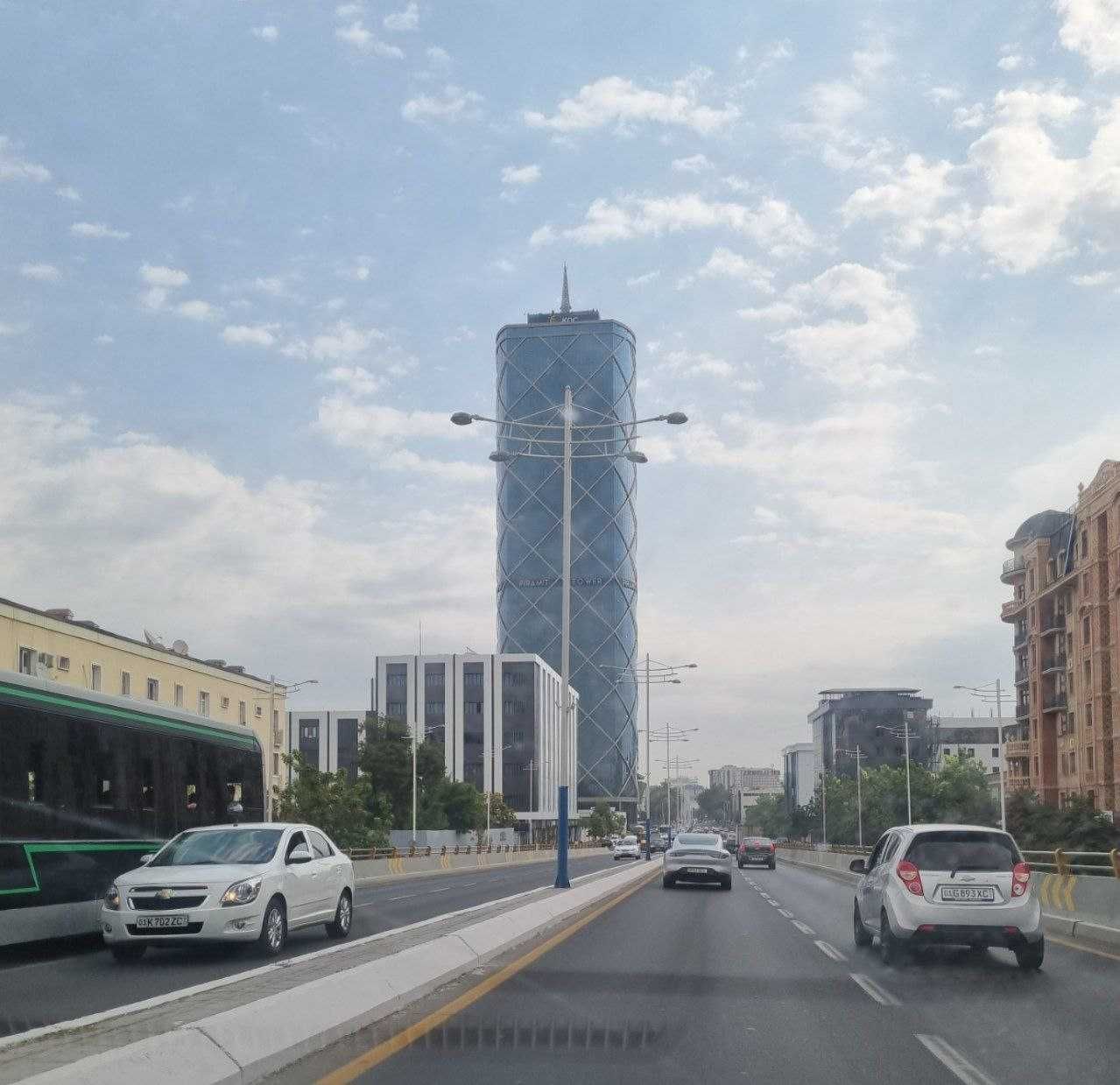 "СРОЧНАЯ ПРОДАЖА‼️Piramit Tower 65,82м2Текстильный Мост Бобура Арзон‼️