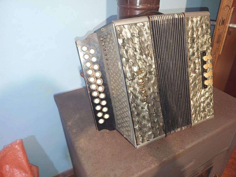 Детски акордеон запазен Антика