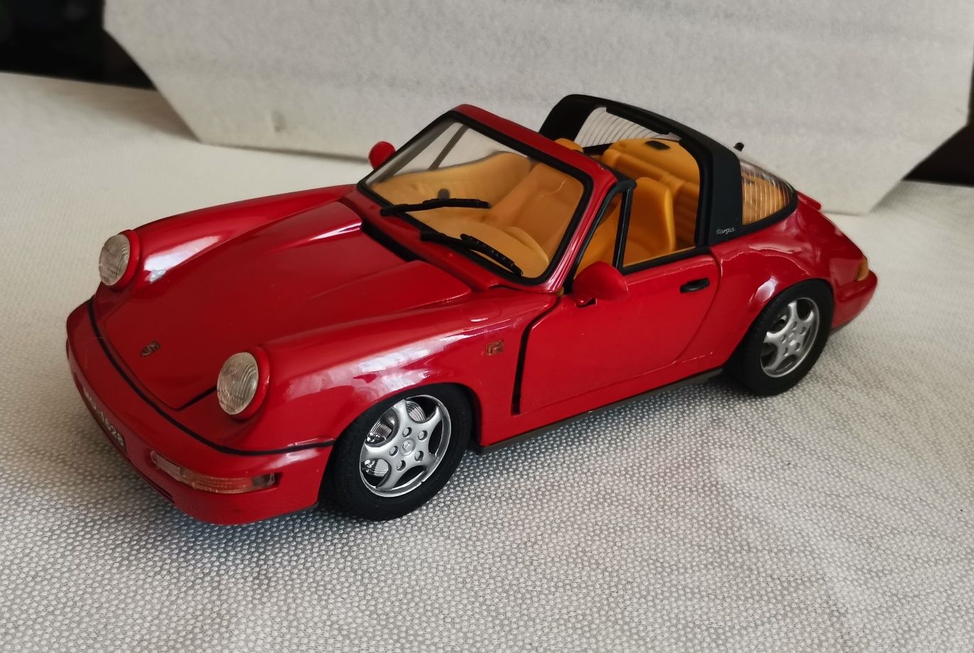 Machetă metalica de colecție Porsche 911 Targa 1:18 Anson