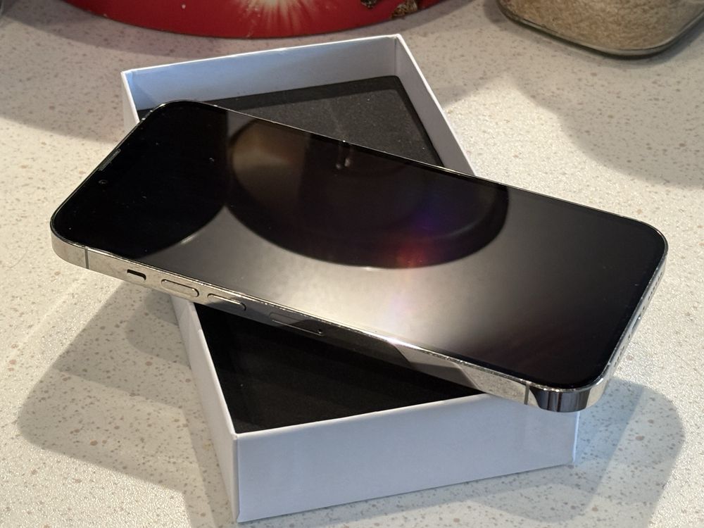 iPhone 13 Pro Max 128GB Бял – Като НОВ, 100% Батерия!