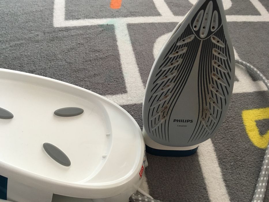 Staţie Fier Calcat Cu Aburi Philips GC6722 FastCare Compact