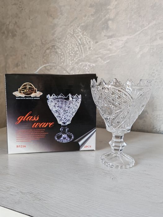 Стеклянные вазочки