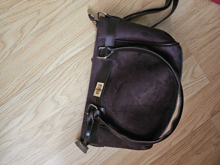 Чисто нова чанта