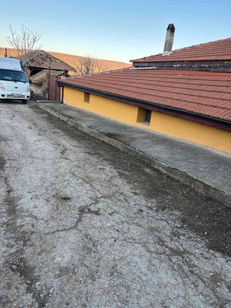Продава се Къща в с. Дряновец, Област Разград - 80 кв.м за 523 €/кв.м - Снимка #2