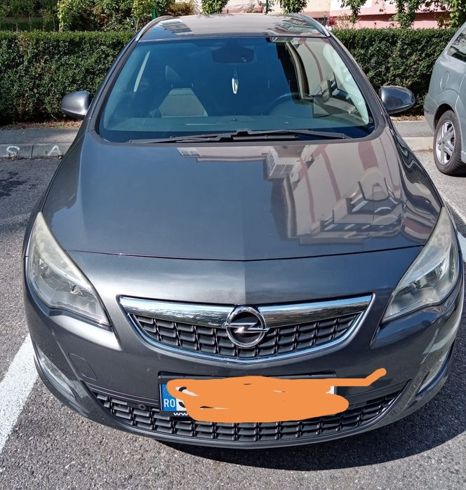 Vând Opel Astra j