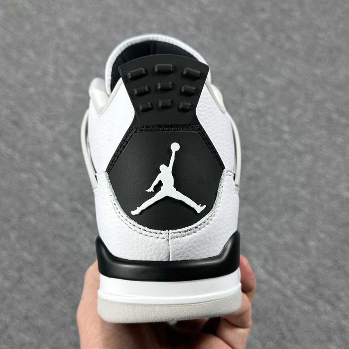 Air Jordan 4 Military Black