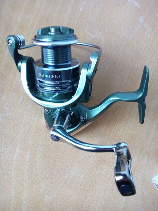 Риболовна макара нова