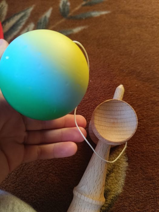 Vând sau schimb cu Krom pop kendama