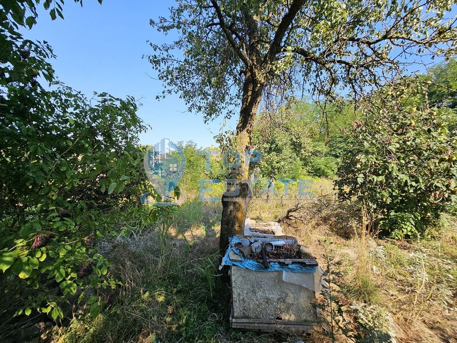 Къща в село Горско Калугерово в непосредствена близост до язовир  Але