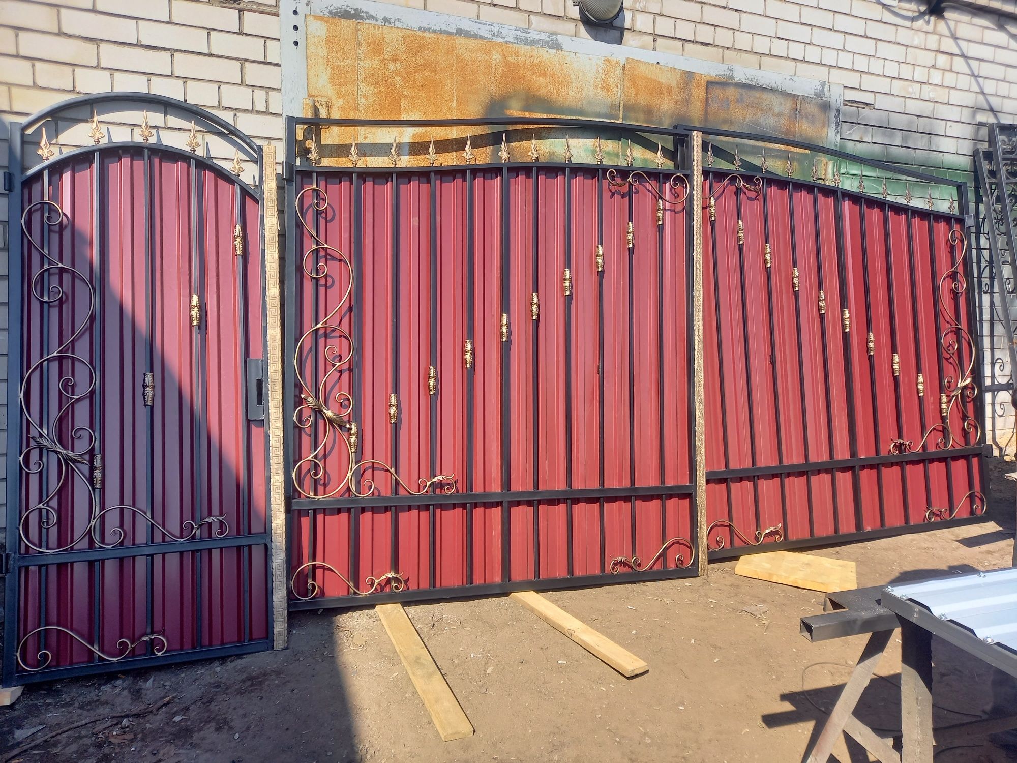Заборы ворота металлический конструкци