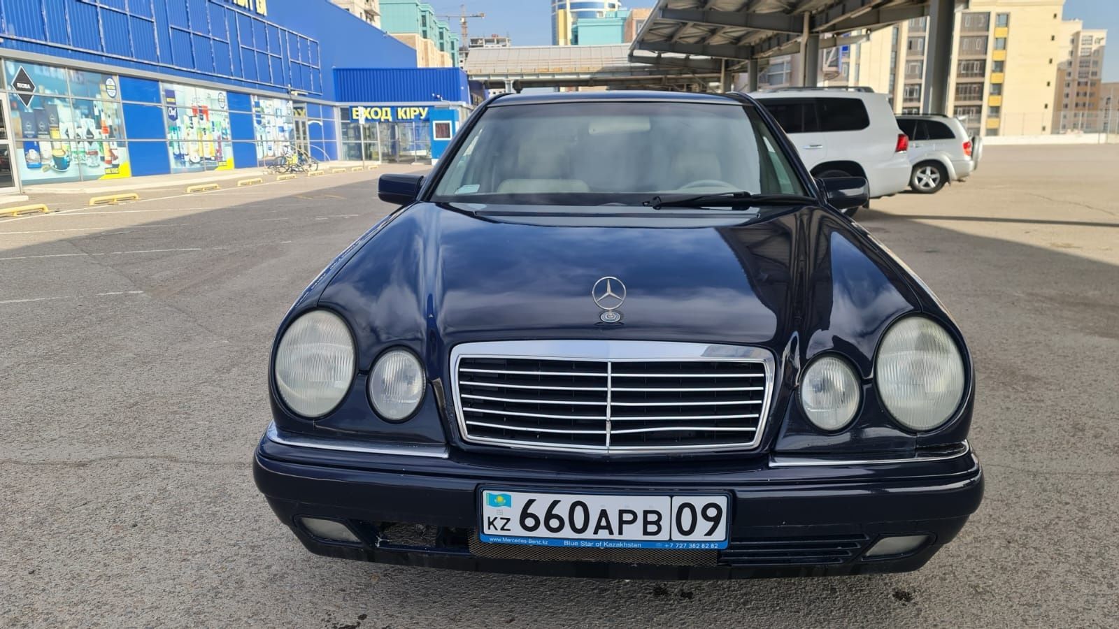 Mercedes-Benz E320