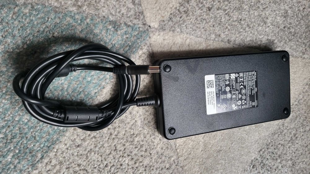 DELL Incarcator 240W  19.5V-12.3A  fuctional