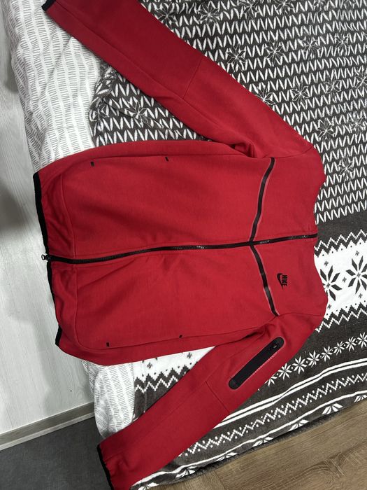 Nike Tech червен