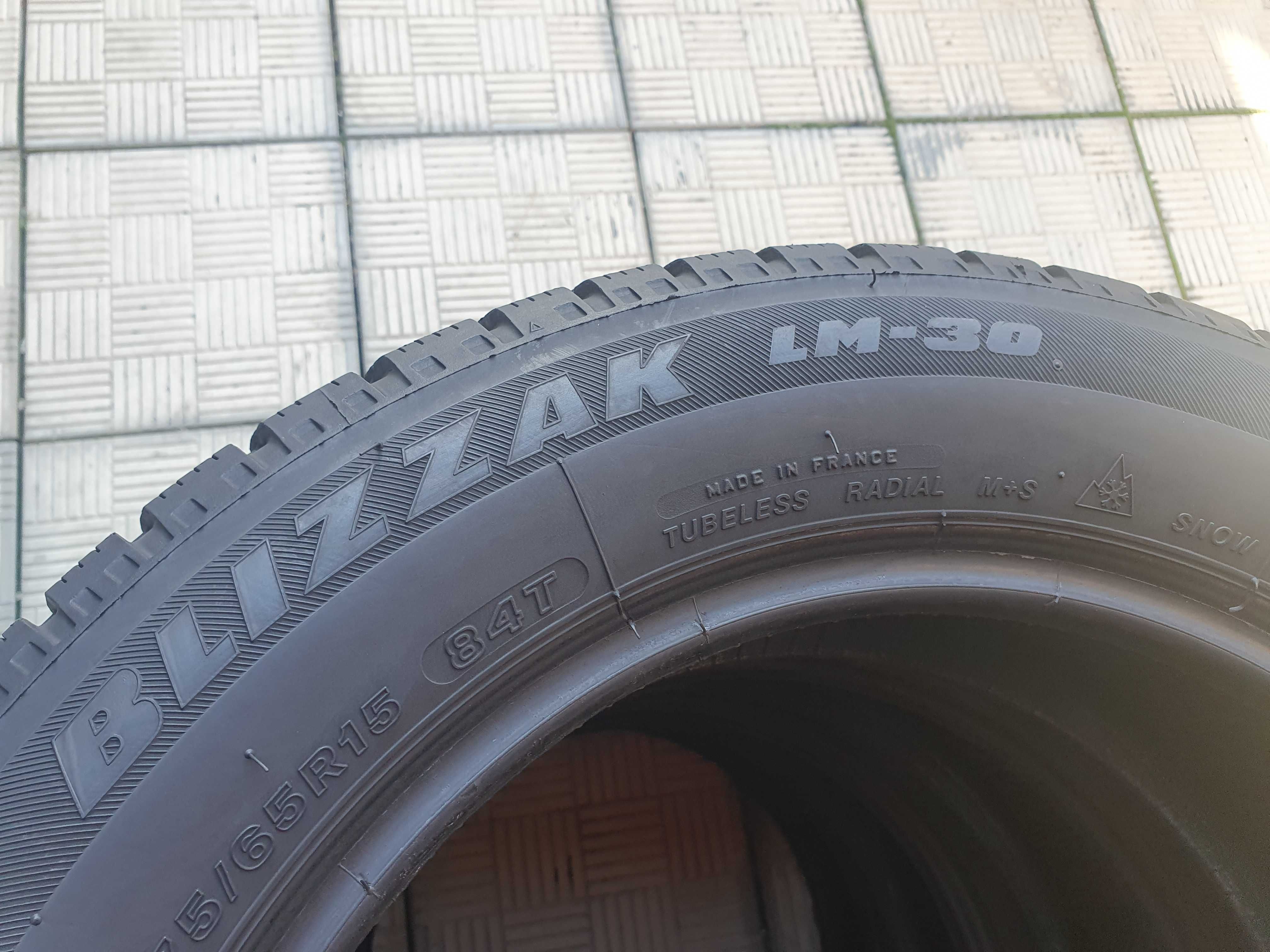 175 65 15,4buc iarna BRIDGESTONE,BLIZZAK LM30,peste 7mm