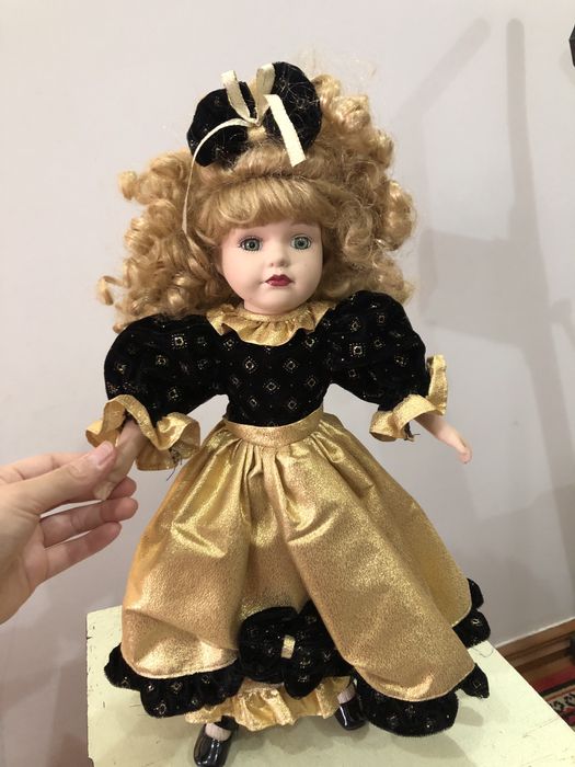 Винтажное керамическая кукла