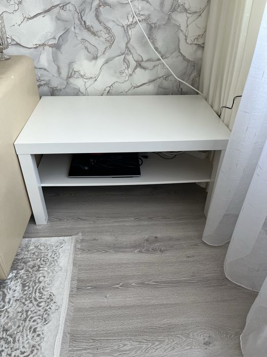 Продам столик Икеа