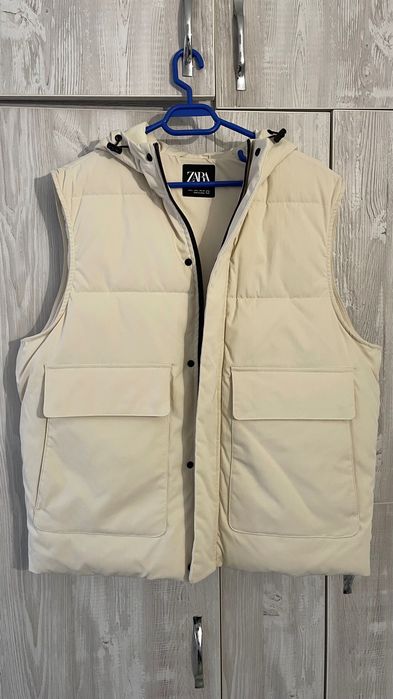 Vând  Vestă Zara