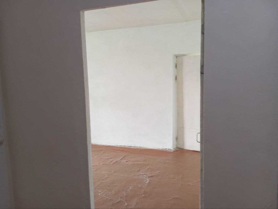 Уй сотилади. 1-этаж дом.