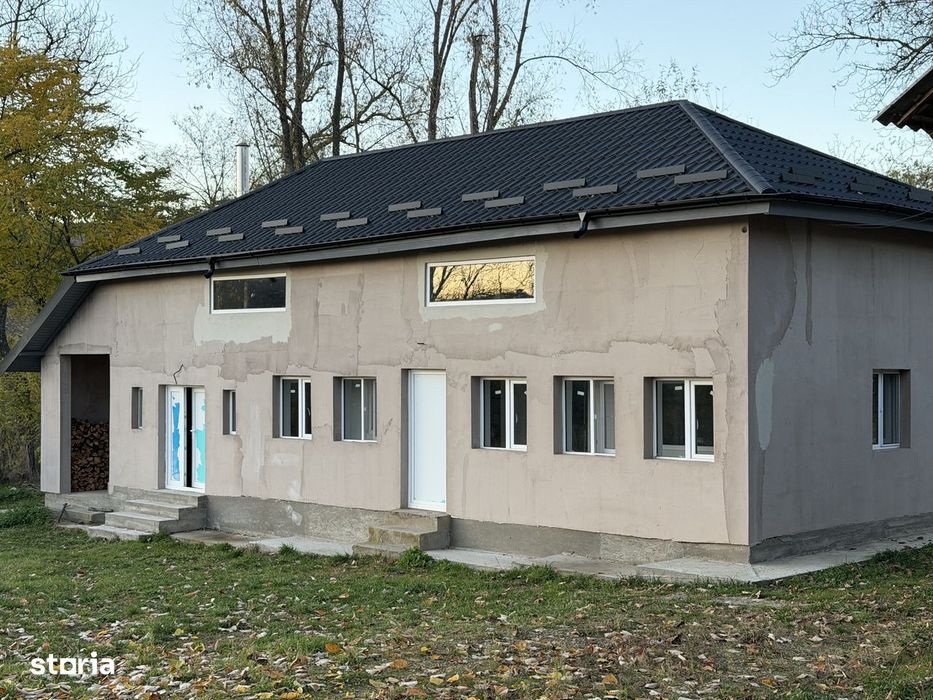 Casa Vulturesti, renovata 2024, 3 camere, 2351 mp, mobilata