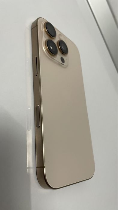 Iphone 16 PRO desert