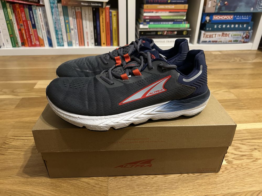 Altra Provision 7