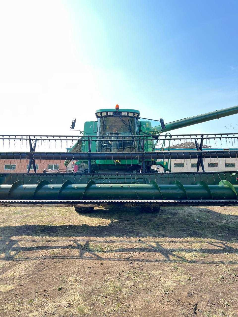 John Deere 9560 WTS 2004 г.