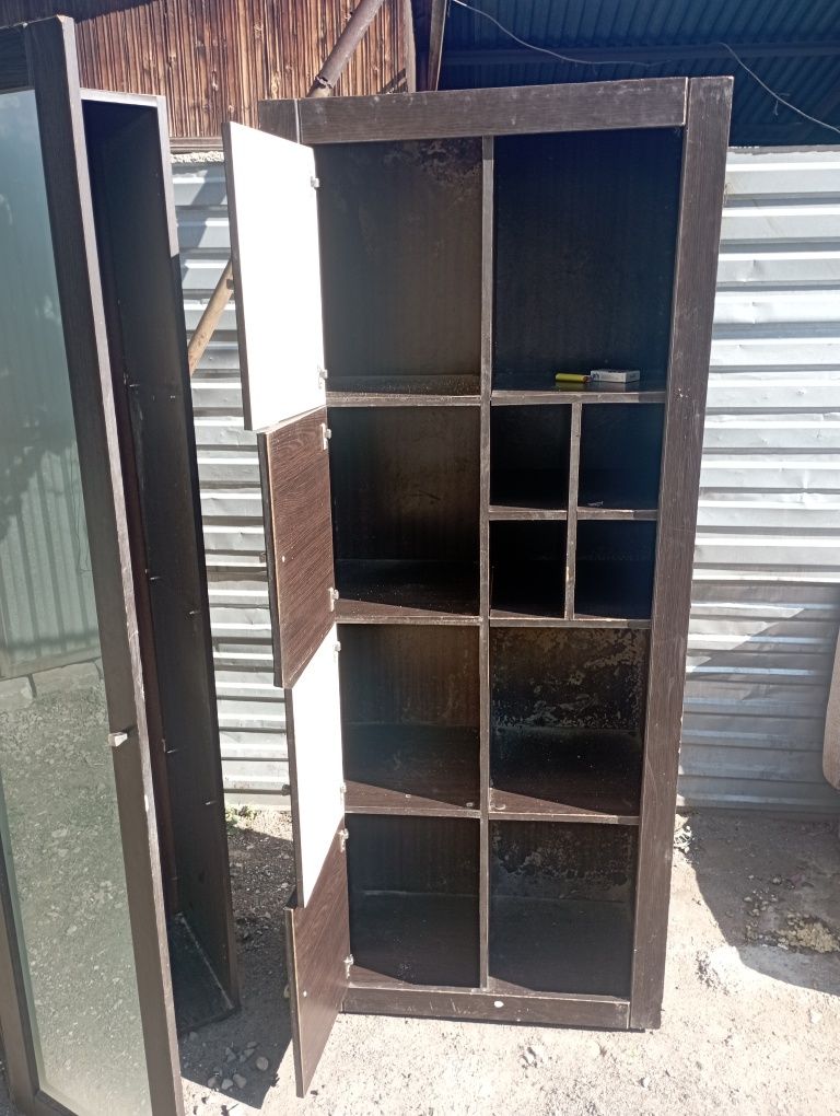 Срочно продам Шкаф.