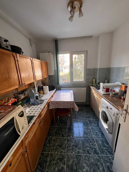 Vând apartament 3 camere – Sfântu Gheorghe