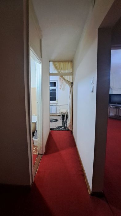 Чирчик шахар 
Октябр  
#1-хона 4-этаж 
Квартира ижарага берилади 
Н