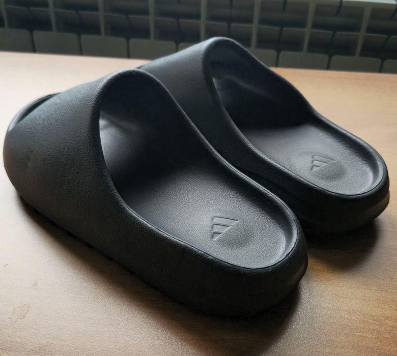 Adidas Yeezy Slide