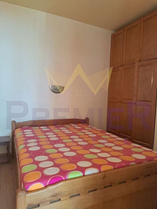 Дава се под наем Двустаен апартамент в Варна, Цветен квартал - 60 кв.м за 408 € - Снимка #3