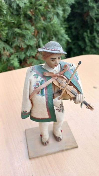 Стара фигура на цигулар