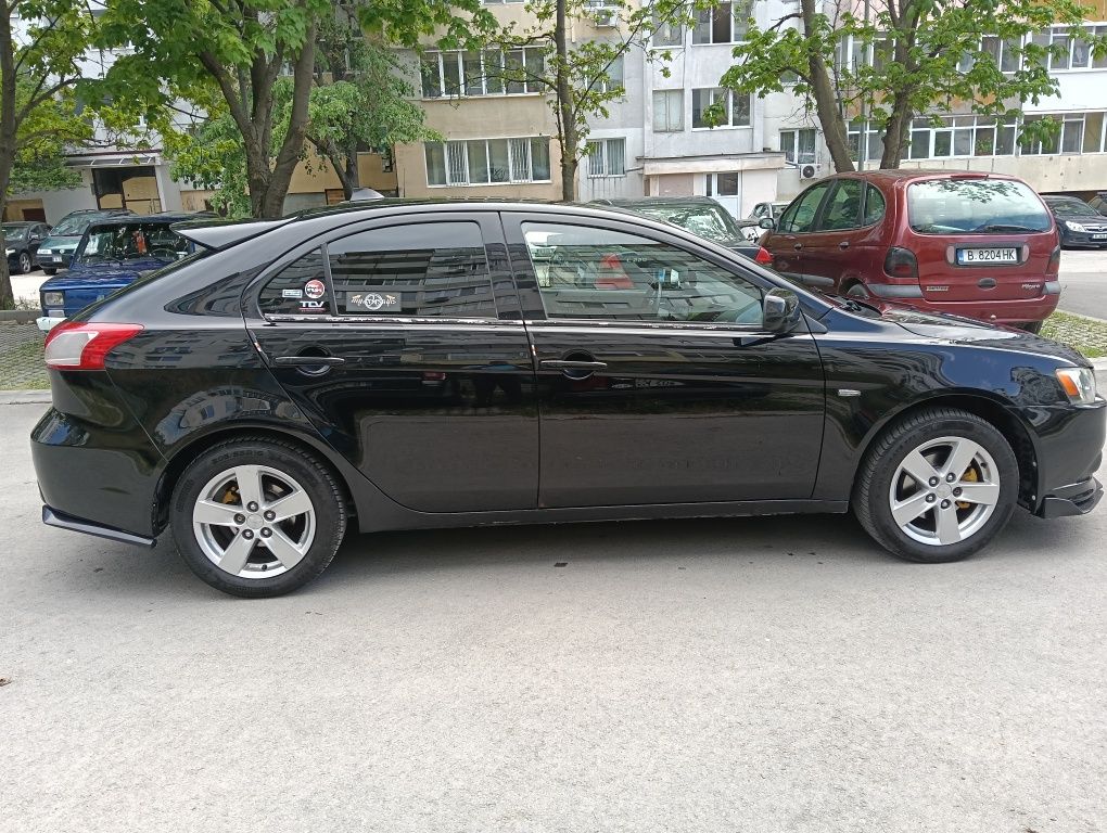 Mitsubishi Lancer 1.8 Mivec 143 k.c.