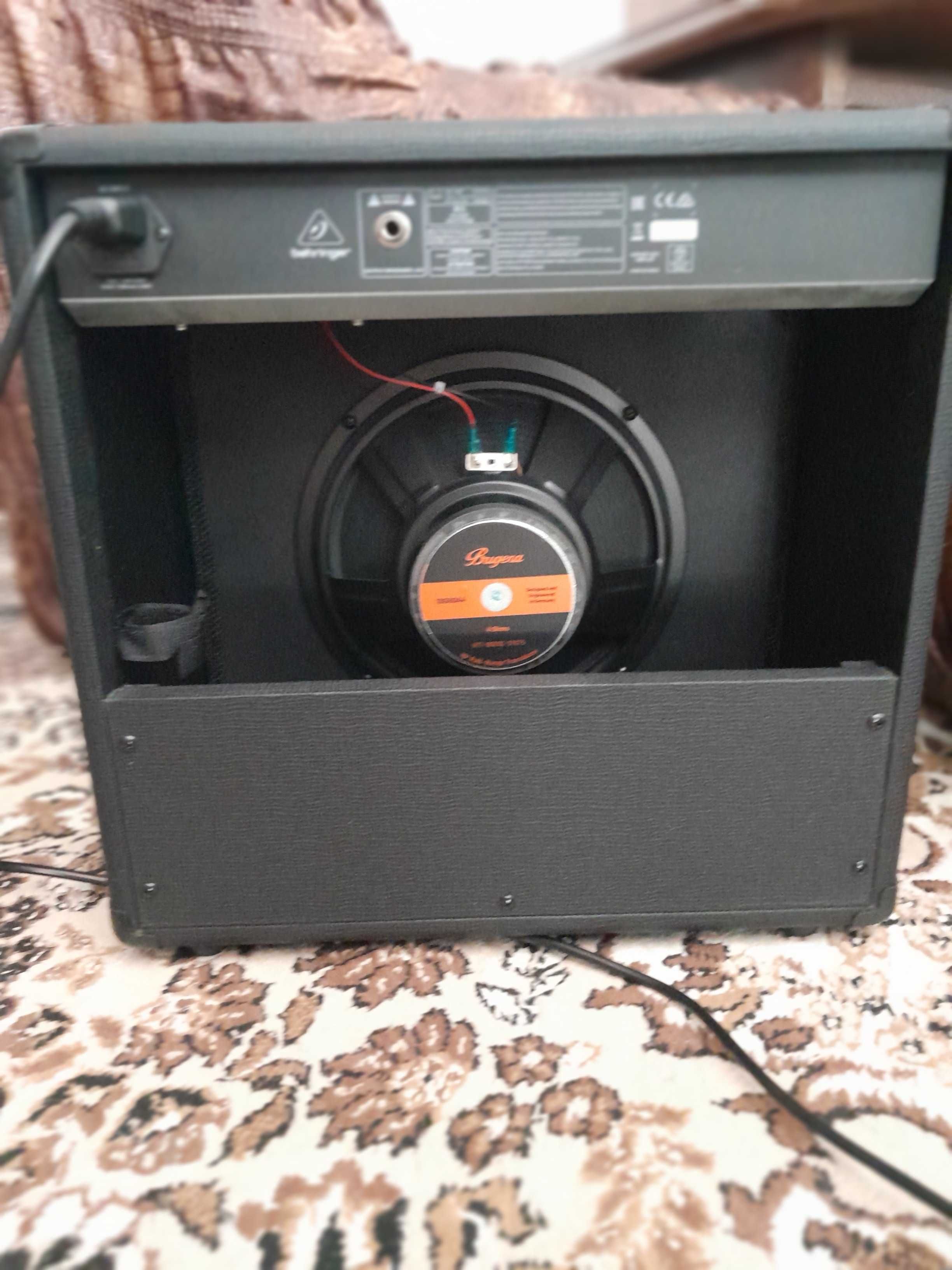 Усилвател за ел.китара BEHRINGER HA-40R