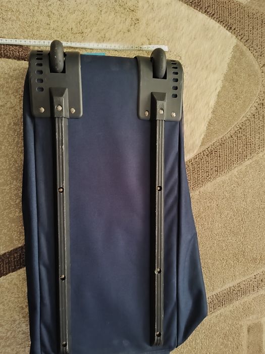 Geanta sport pe roti