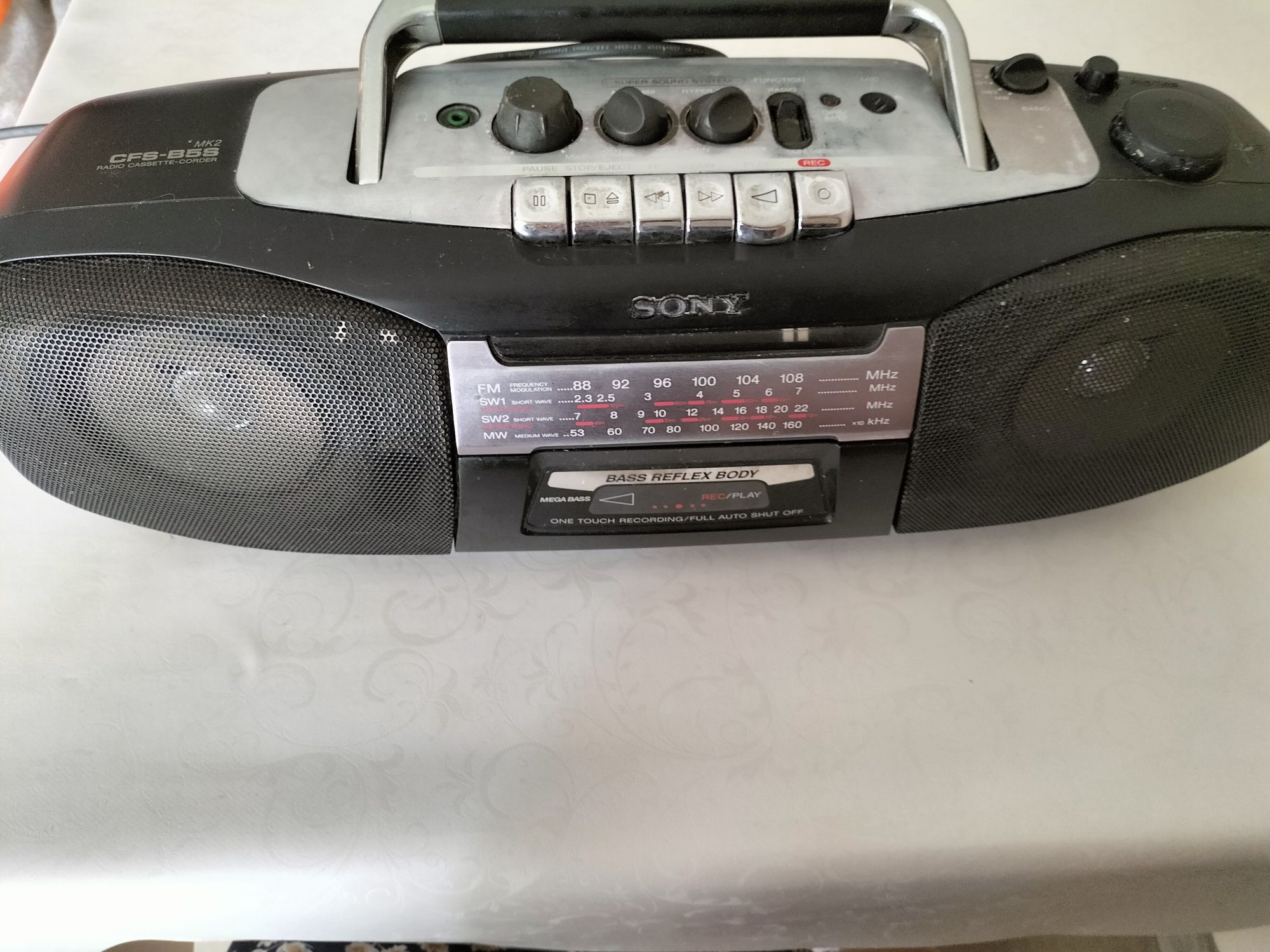 Магнитофон SONY с радио