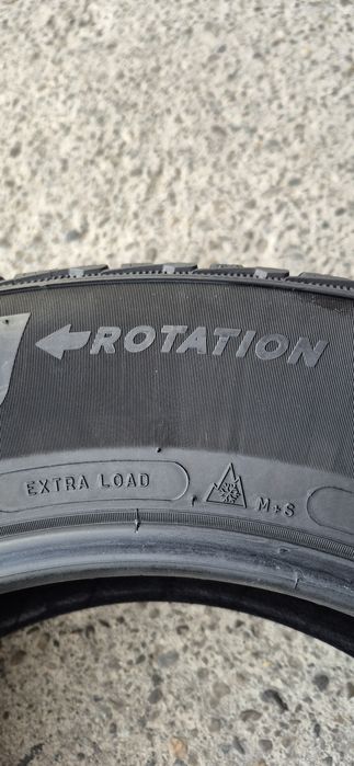 4 anvelope iarna Michelin 225/65/17.Pretul este pe bucata.