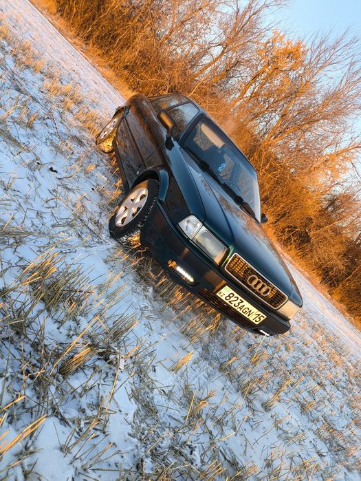 Продам Ауди 80 б4 2л.моно